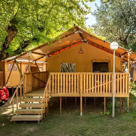 Camping Maeva Escapades Millau Plage Exterior photo